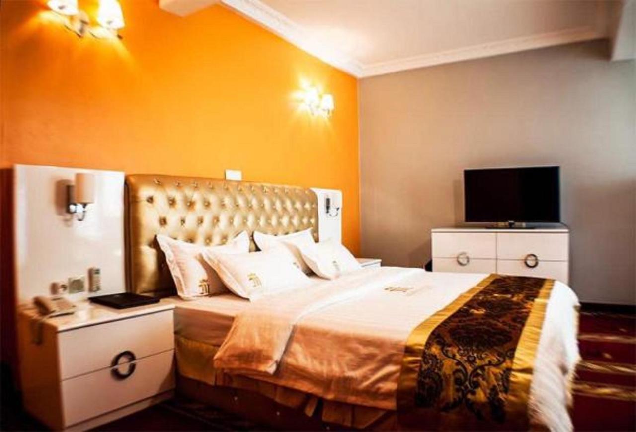 Mbayaville Hotel Douala Exteriér fotografie
